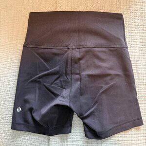 Lululemon Wunder Train High-Rise Short 6"